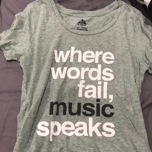 Tee shirt